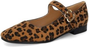 Stylish Women’s Flats: Comfort Meets Versatility in Every Step