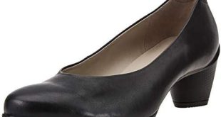 Why We Adore the Classic Elegance of ECCO Sculptured Pumps