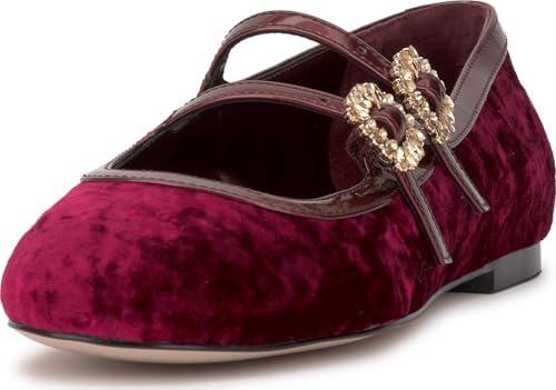 Explore Stylish and Comfortable Women's Flat Shoes Collection