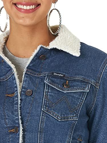 Exploring Comfort and Style: Our Take on Wrangler's Retro Jacket