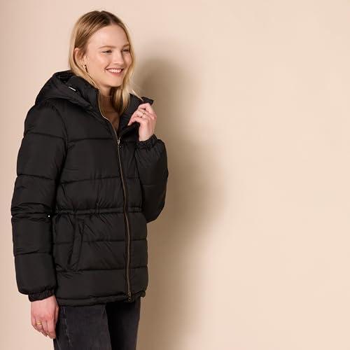 Discovering Cozy Comfort: Our Review of Amazon's Puffer Jacket