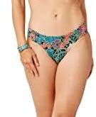 Discovering Support and Style: Our Take on the Dahlia Top