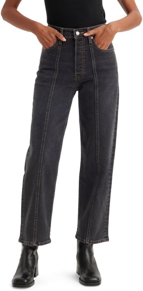 Why We’re Loving Levi’s Ribcage High-Rise Straight Ankle Jeans