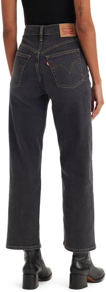 Why We're Loving Levi's Ribcage High-Rise Straight Ankle Jeans