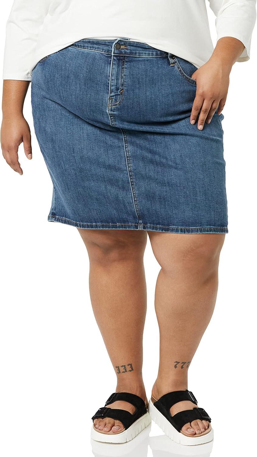 Our Take on the Amazon Essentials Classic 5-Pocket Denim Skirt