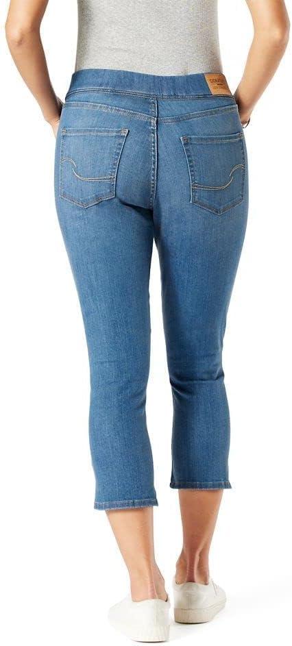 our Take on Levi's ​Signature⁣ Gold Shaping Pull-On Capris: style Meets comfort