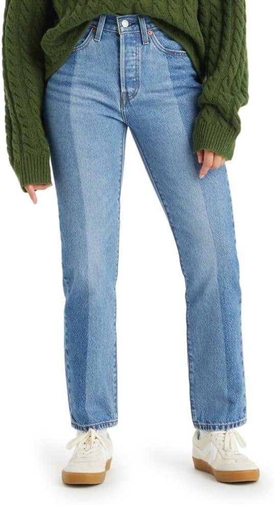 Our Take on Levi's Women's 501 Originals: Timeless Fit,Modern Appeal