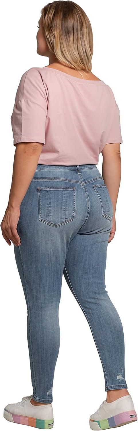 Our Take on Standards & Practices ​Plus Size Boyfriend jeans