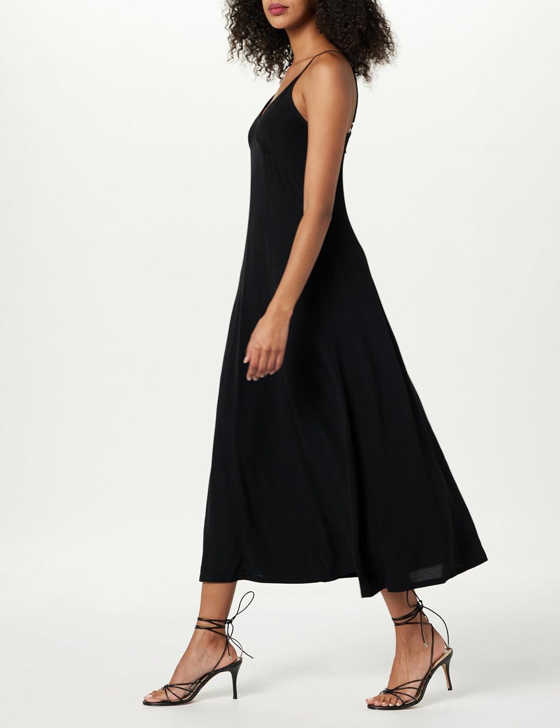 Our Honest Take on The Drop Women's Isa V-Neck⁤ Maxi Dress