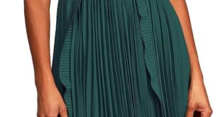 Why We Love the Lulus Emerald Green Midi Dress: Our Take
