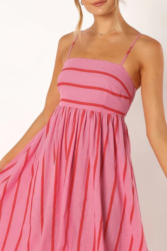 Our Take on the Women's Spaghetti Strap Cut Out Maxi ​Dress