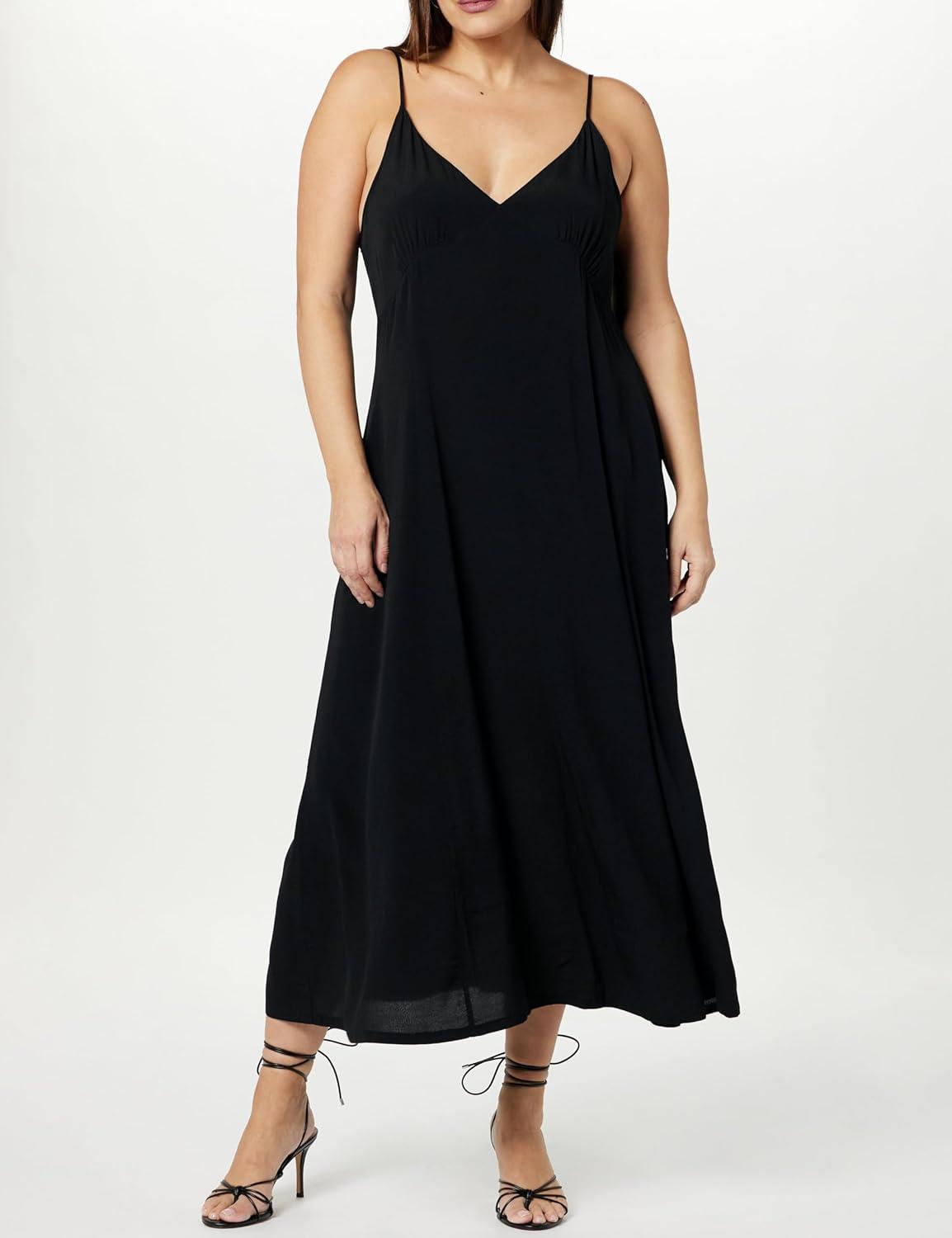 Our Honest Take on The Drop Women's Isa V-Neck Maxi Dress