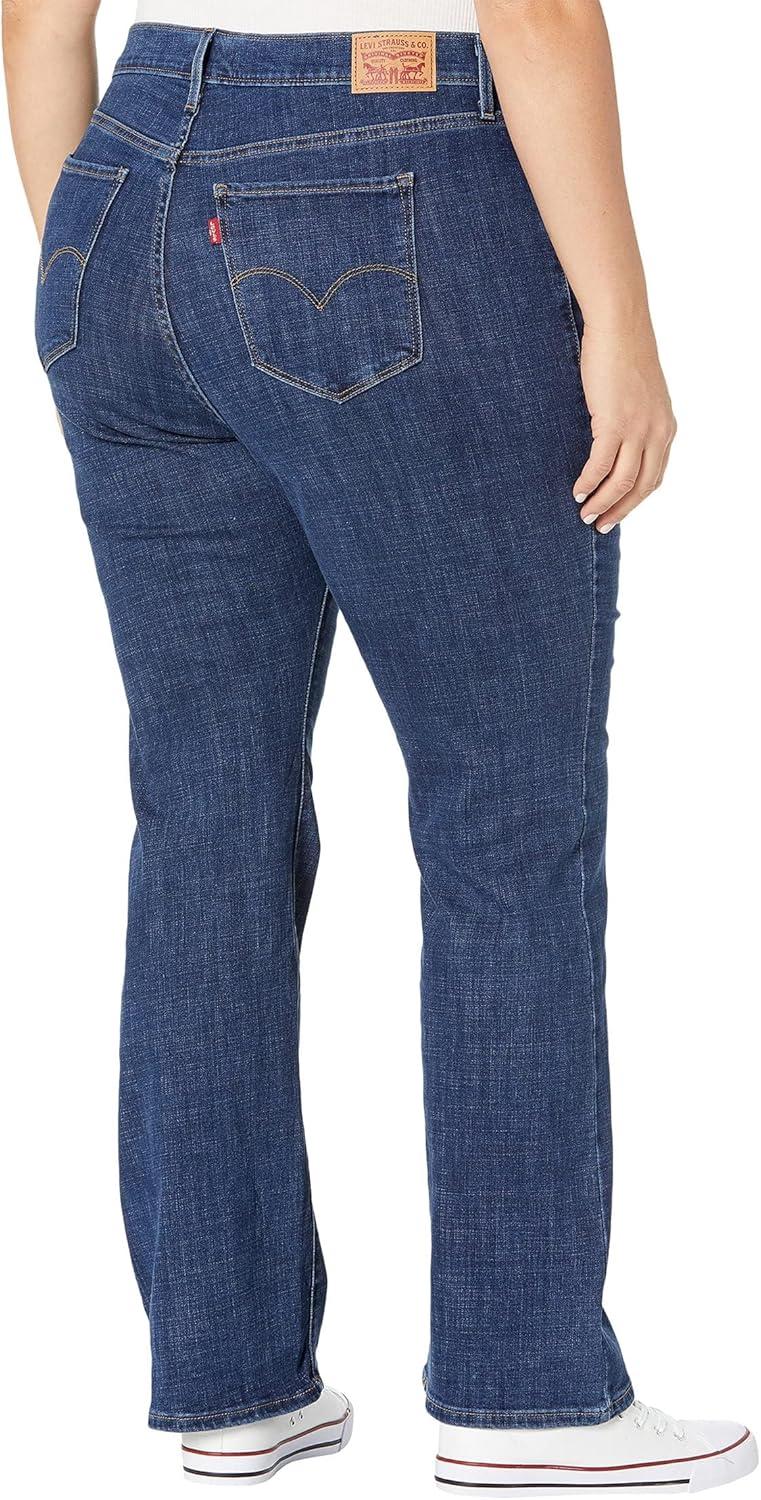 why We're Loving Levi's 725 High Rise bootcut Jeans