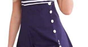 Why We Loved Trying the Wellwits Vintage Sailor Stripe Dress