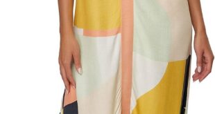 Why We Love the O’Neill Floral Cover-Up Tank Dress That Fits Us All