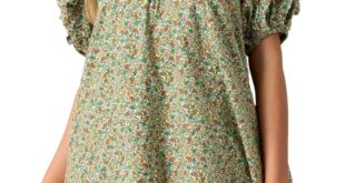 Exploring Comfort and Style in a Casual Bubble Sleeve Mini Dress