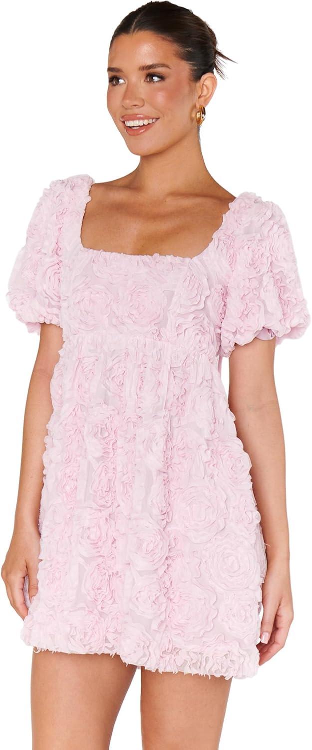 Fall in Love with the Smitten Babydoll Dress’s Flattering Fit