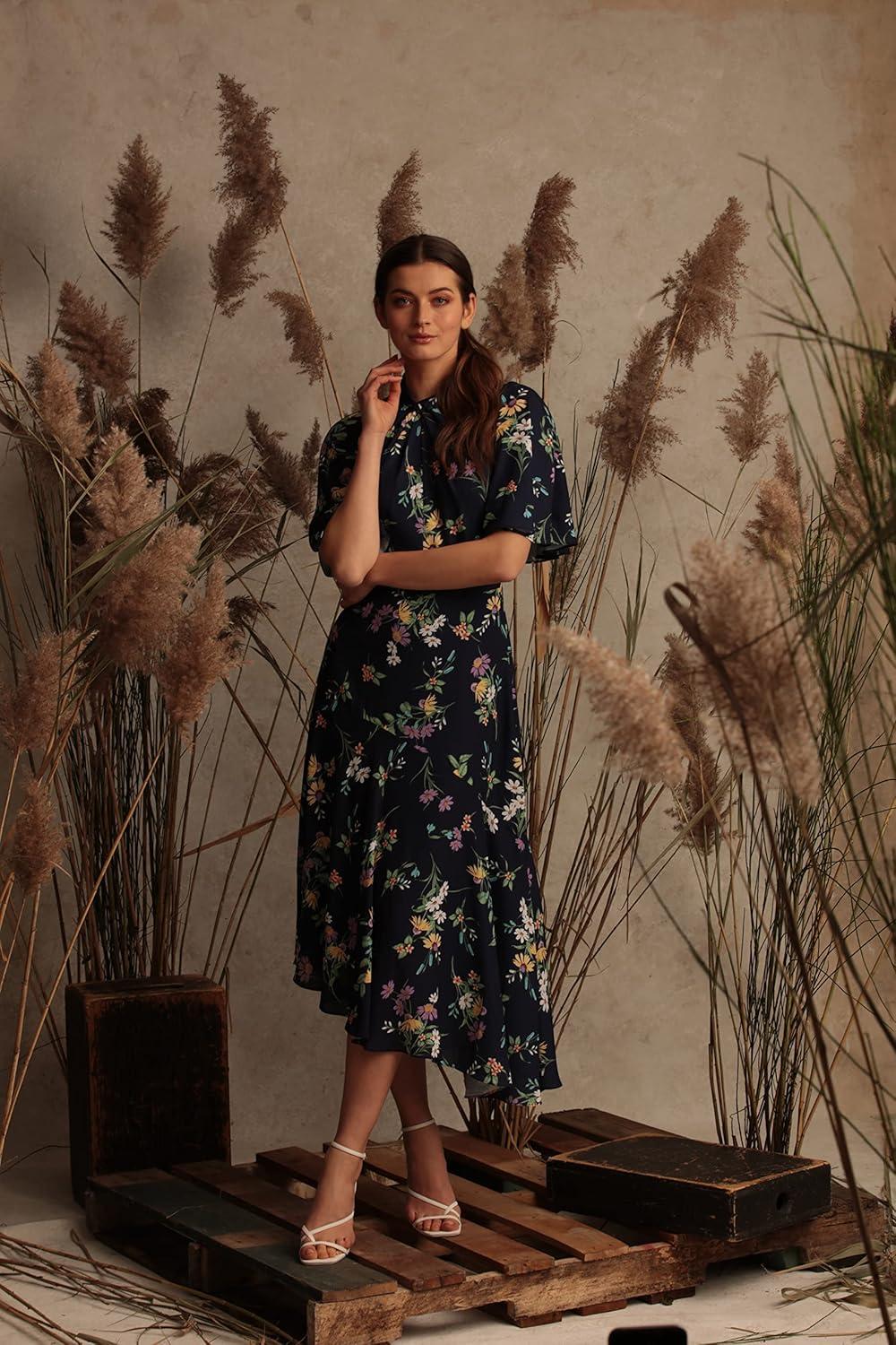 exploring the Charm of​ Maggy London's Floral Flutter Sleeve Dress