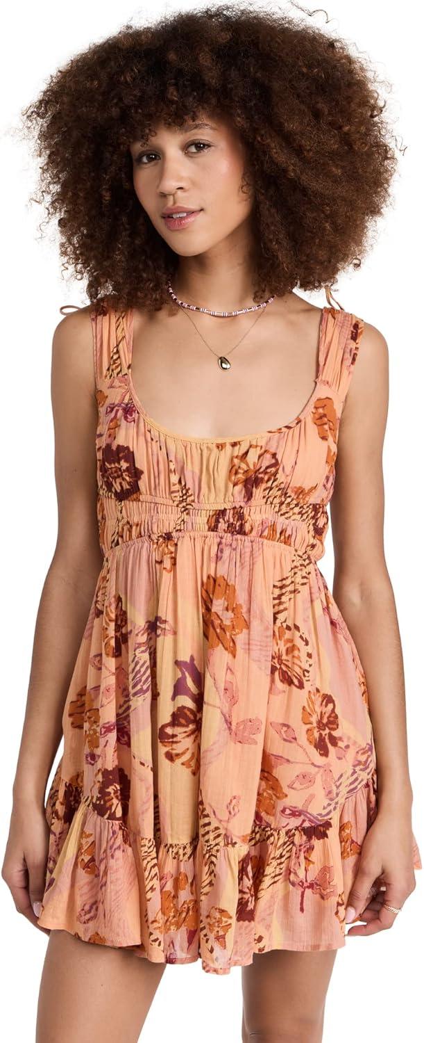 Exploring the Style and Fit of the Vernon Minim Dress Together