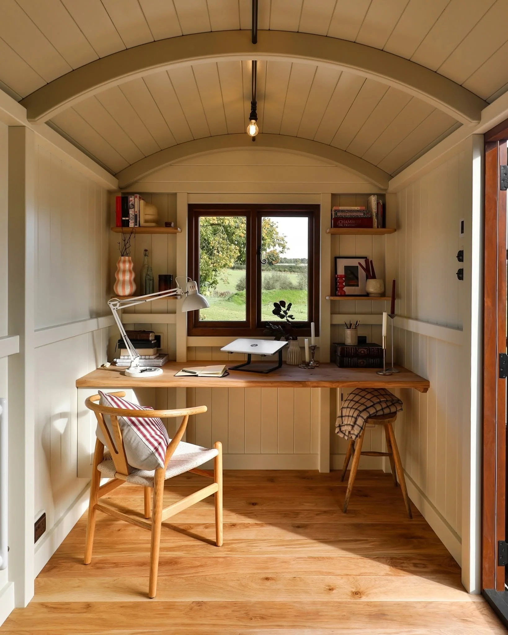 13 Creative Tiny Home Office Ideas to Transform Your Cozy Corners
