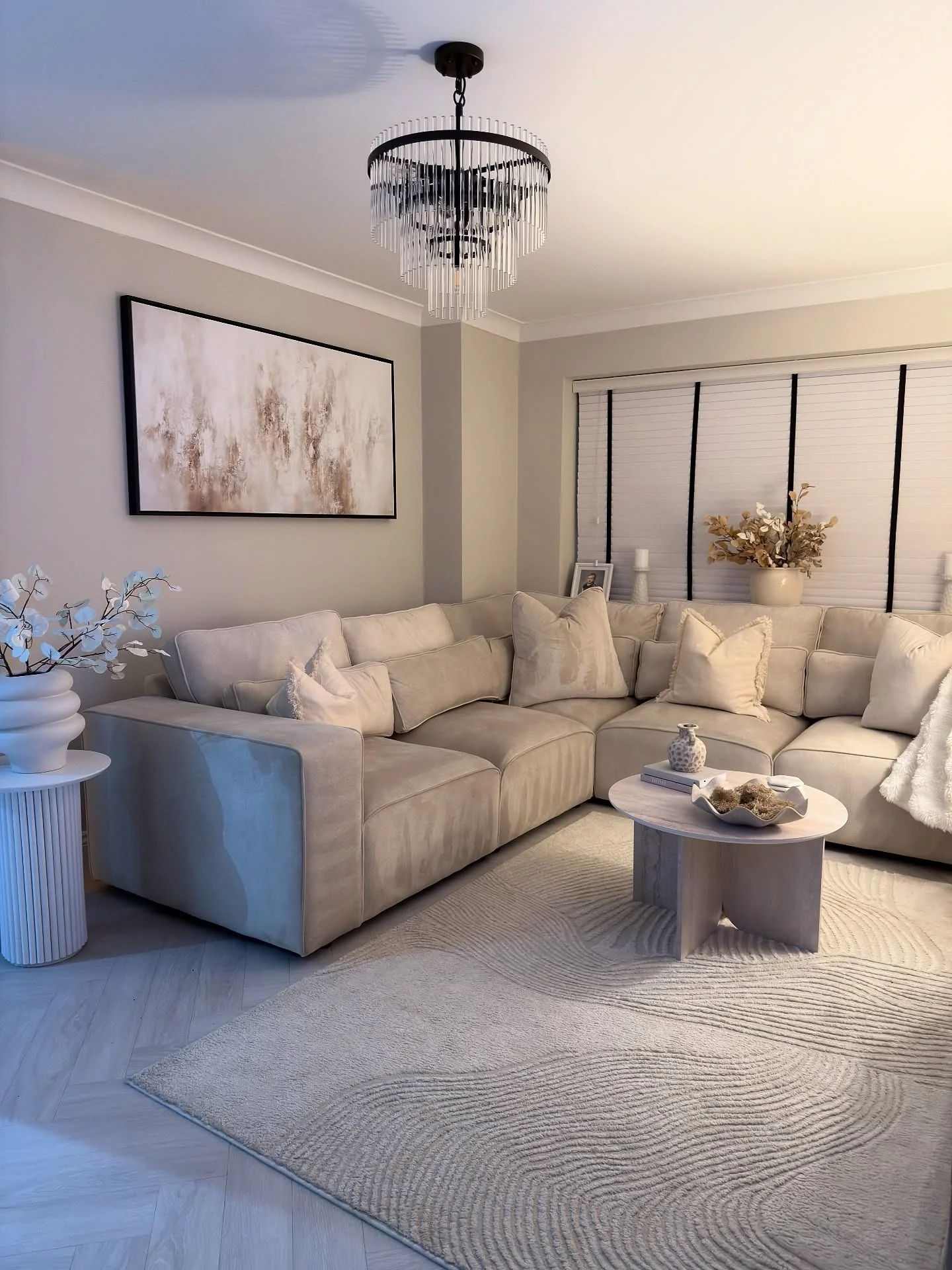 Sculpted Neutral Rug in a Contemporary Setting