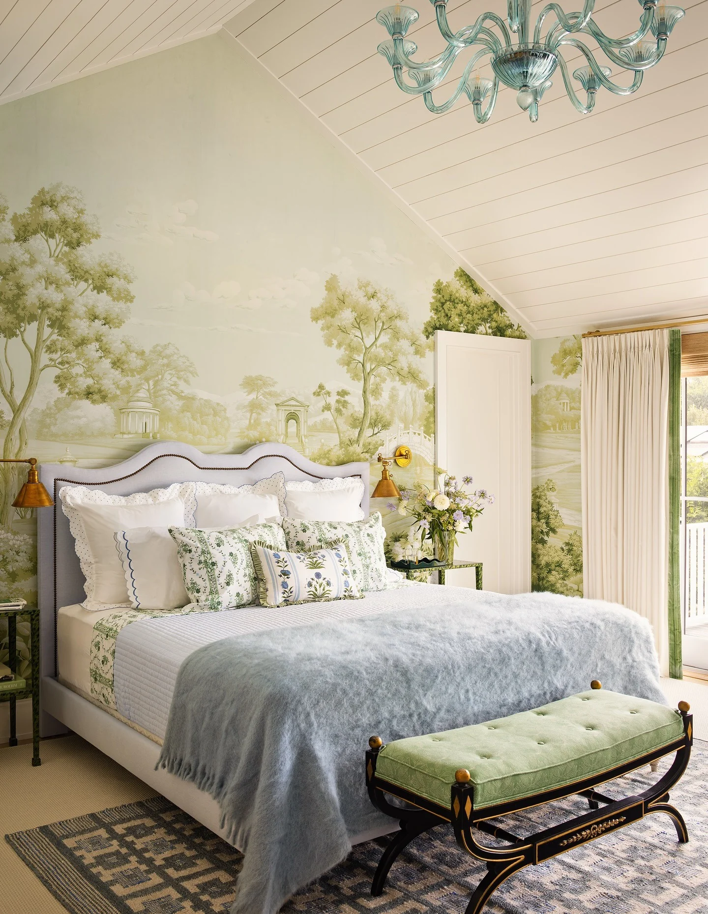 Pastoral Inspiration: Nature's Palette in the Bedroom (French Country Bedroom Ideas)
