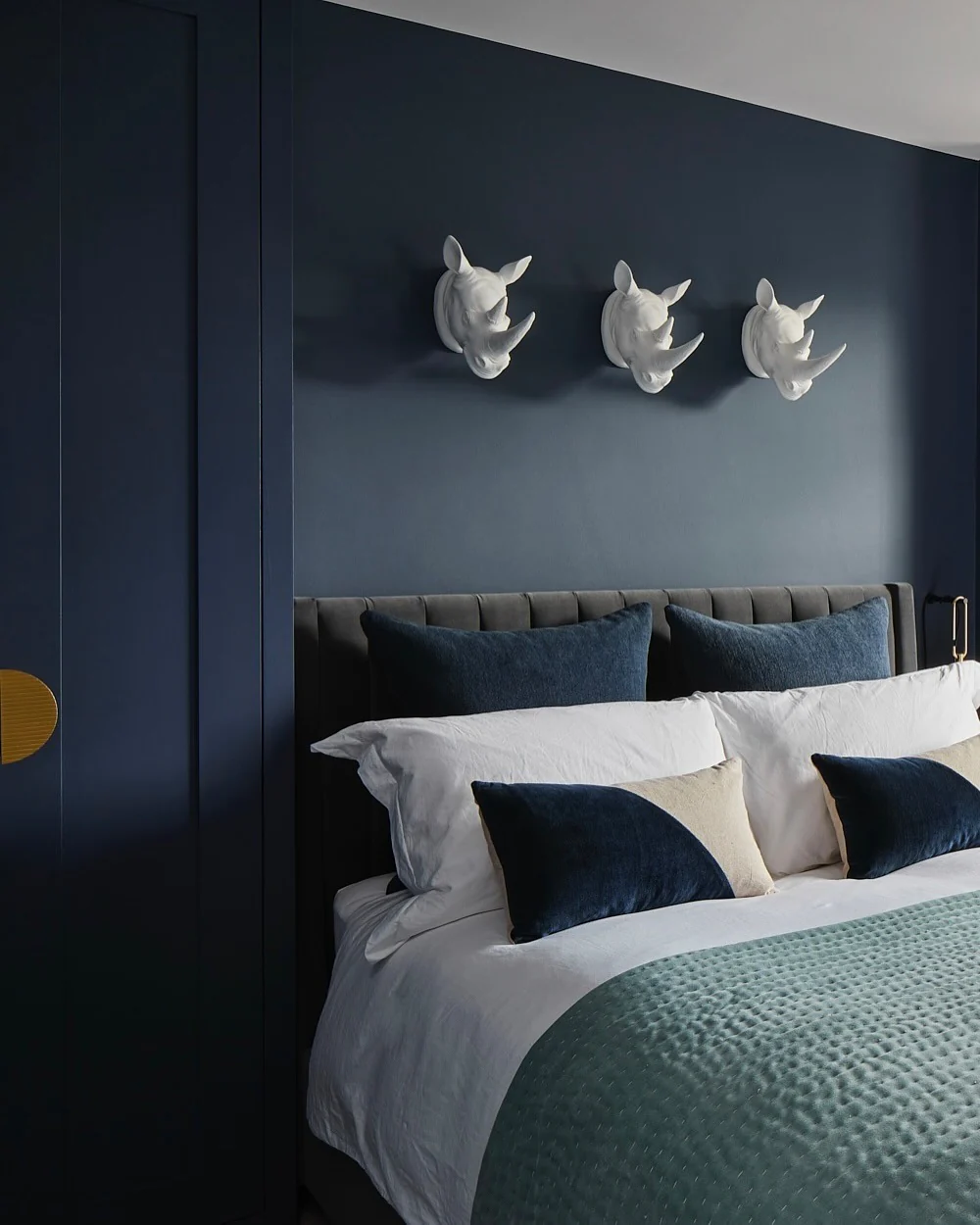 Monochrome Navy Bedroom with Sculptural Accents