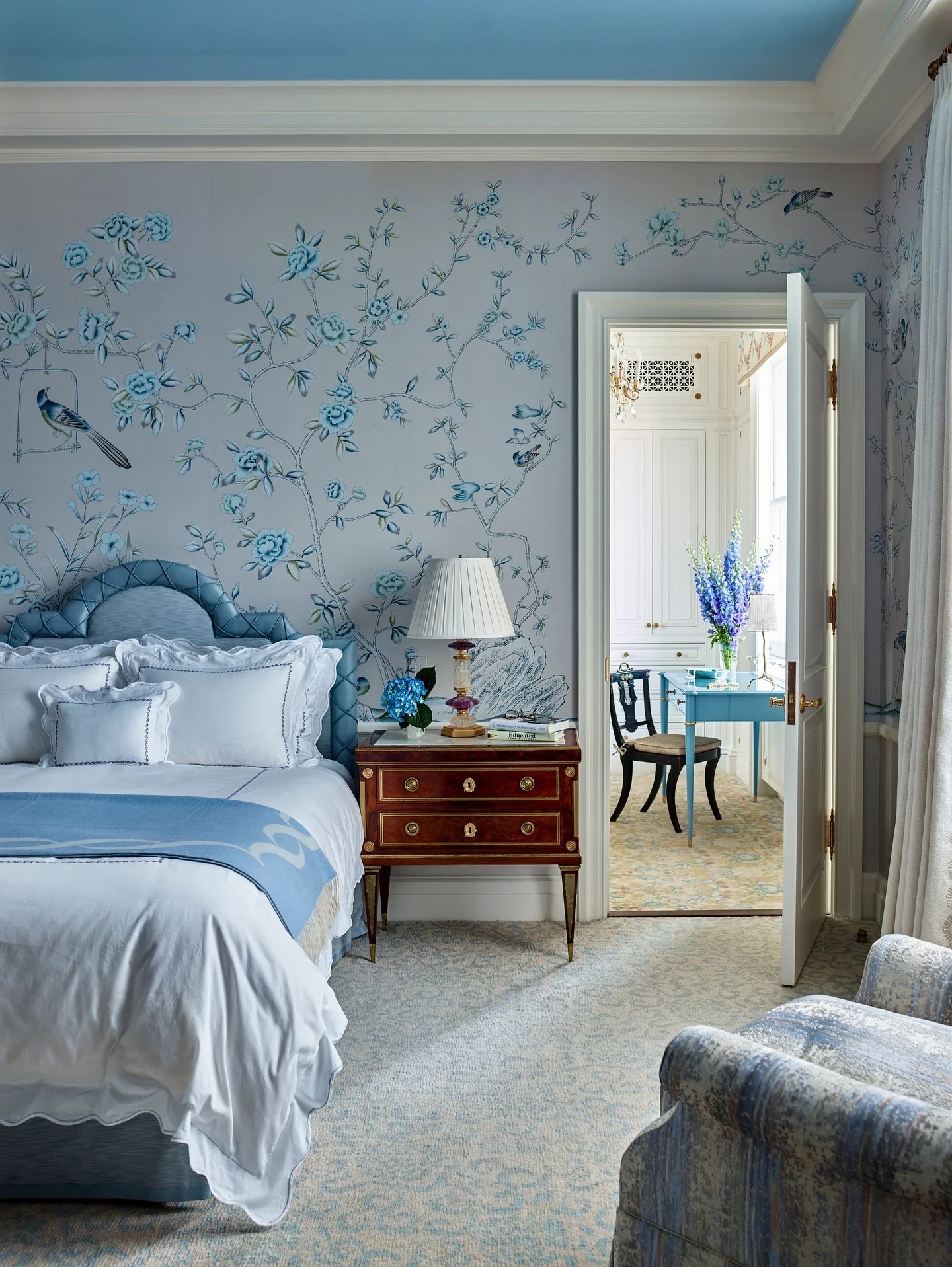 Blue Floral Wallpaper with Classic Detailing