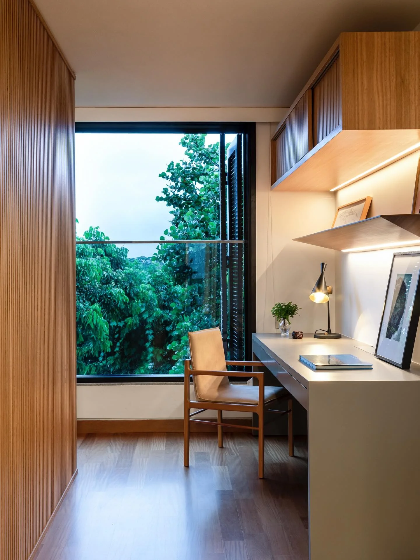 Nature-Inspired Minimal Desk (Minimal Office Ideas)