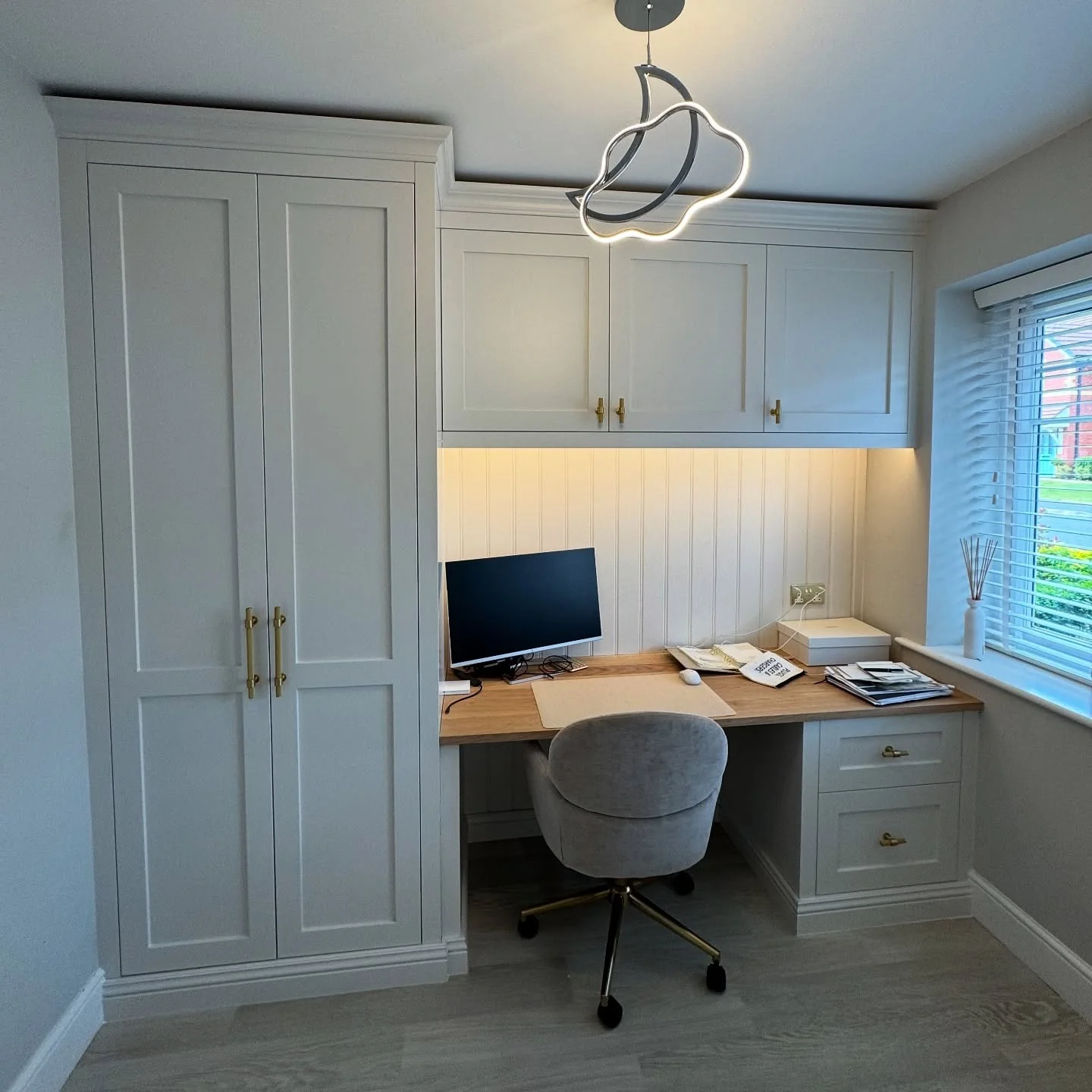 Built-In Soft White Workspace (Minimal Office Ideas)