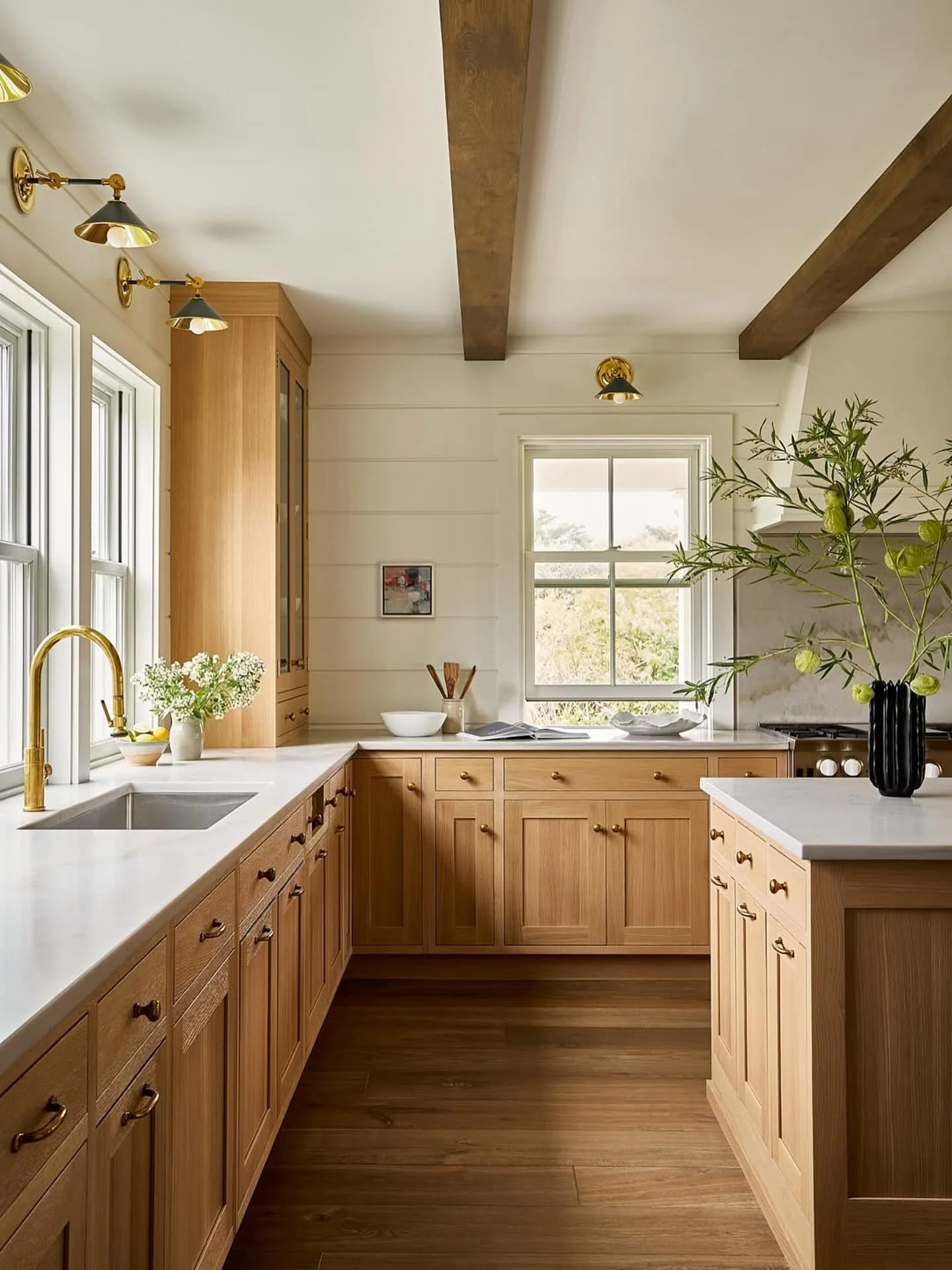 Classic Warm Oak with Brass Accents (Barndo Kitchen Ideas)