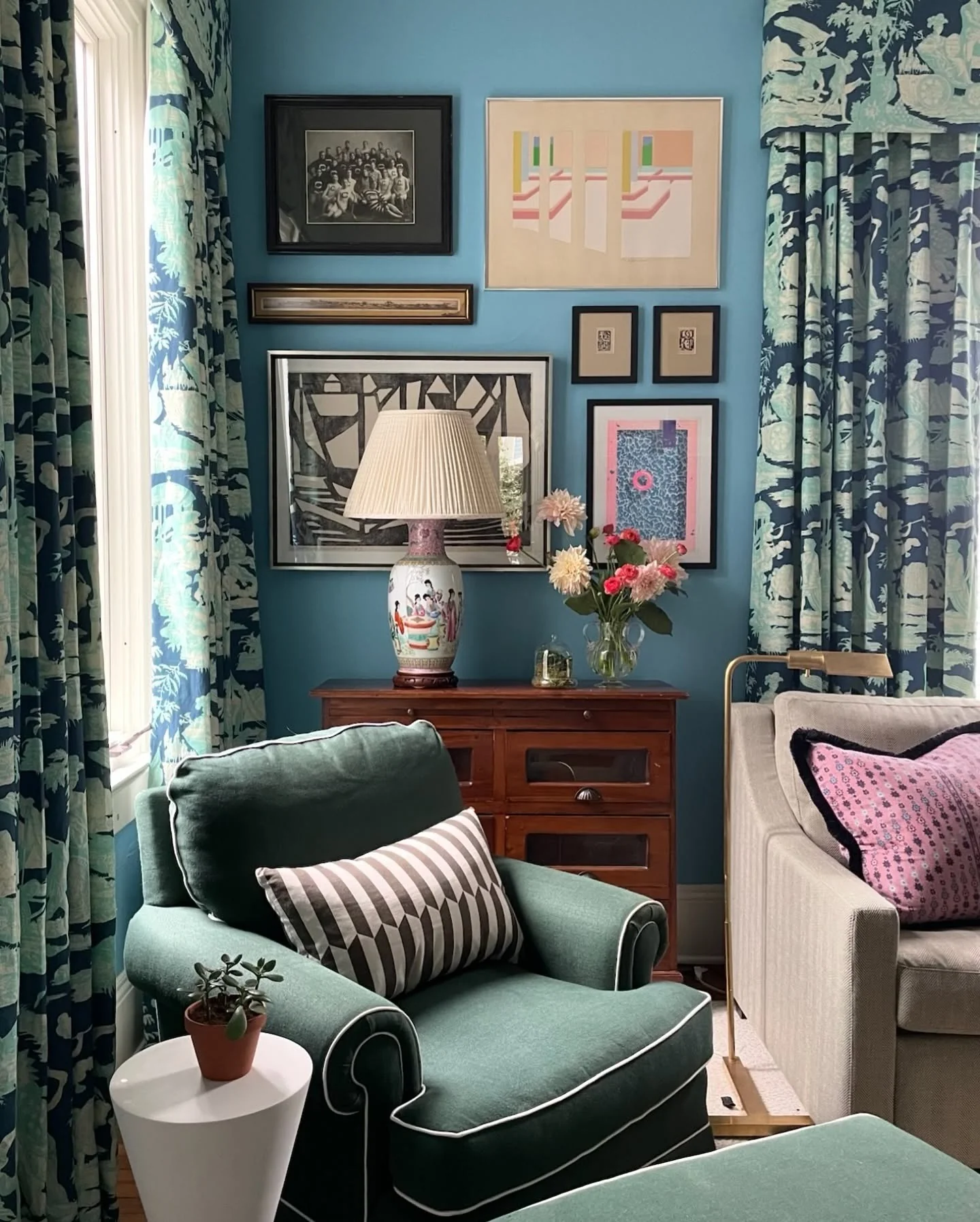 Vibrant Eclecticism with Retro Flair (Gallery Wall Living Room Ideas)
