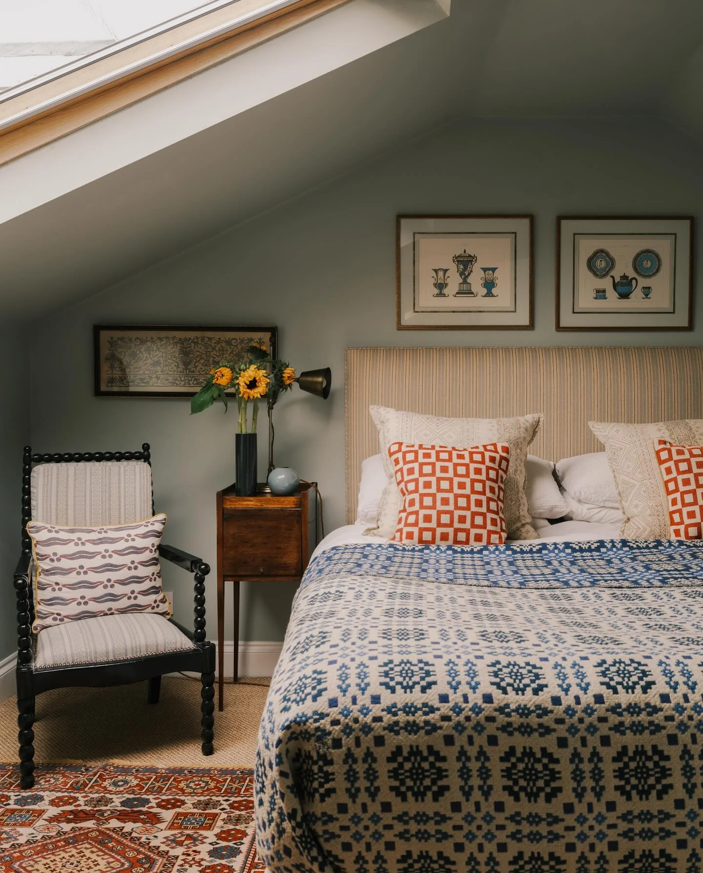 Global Eclecticism in a Cozy Attic (Earth Tones Bedroom Ideas)