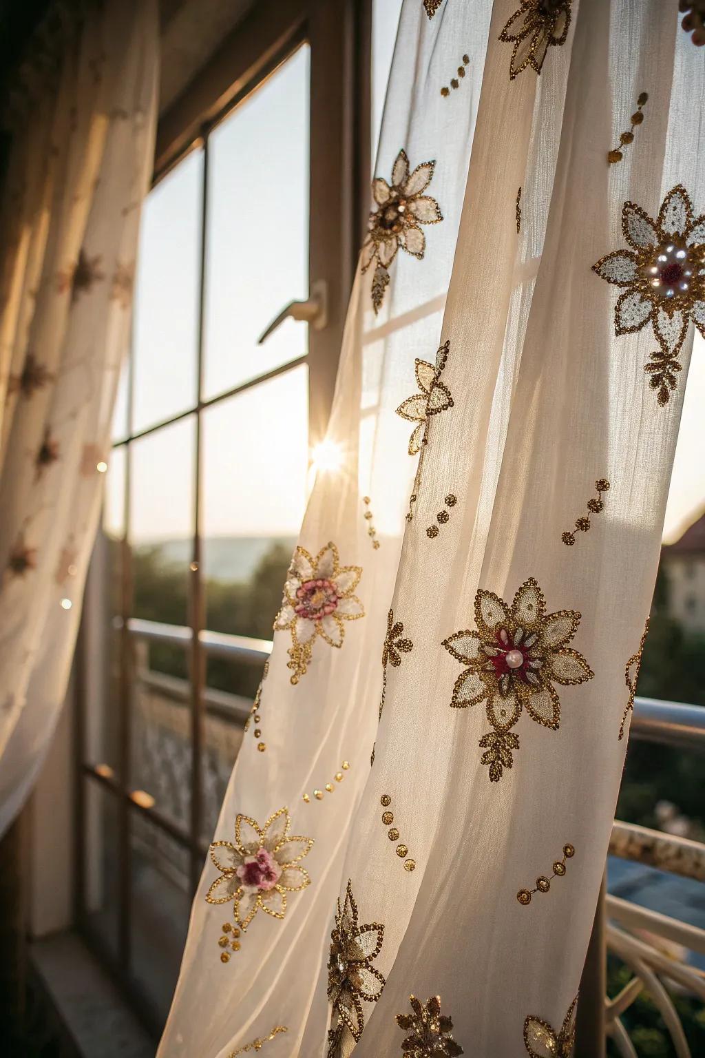 Floral crystal patterns bring everlasting springtime inside your home.